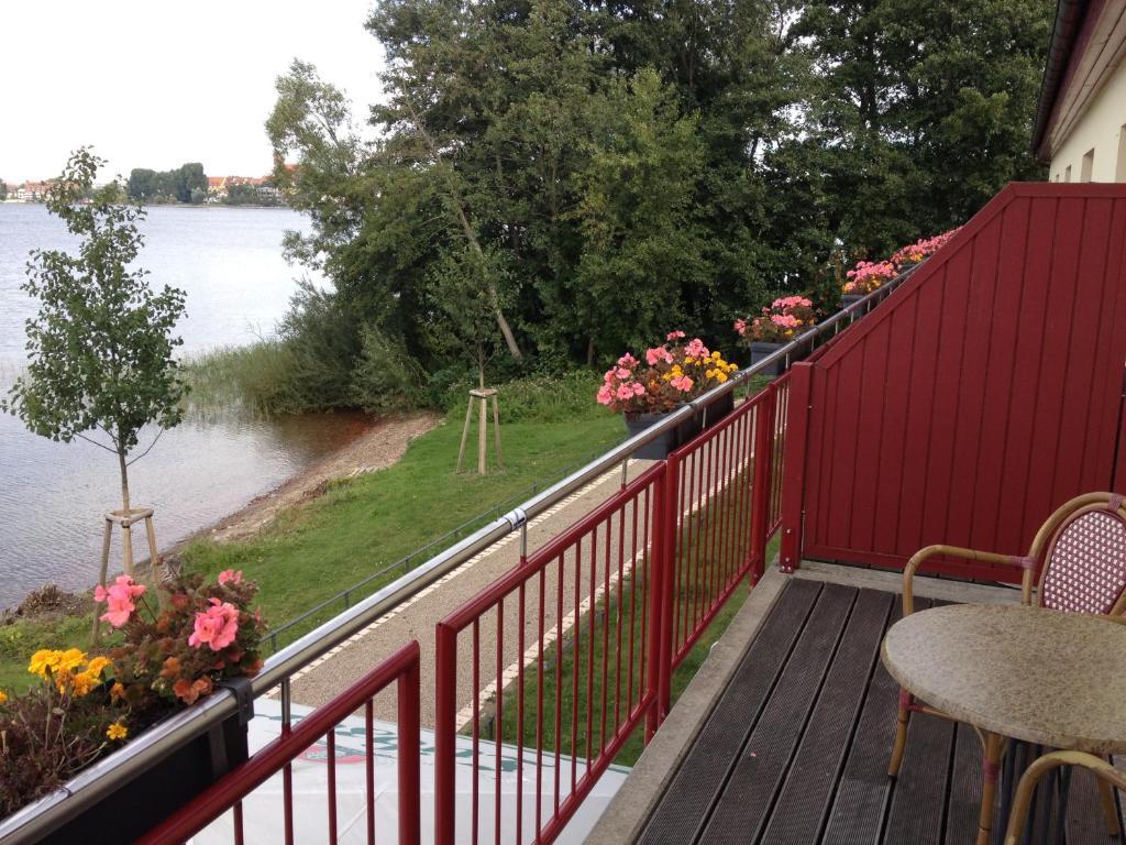 Einzelzimmer mit Seeblick
